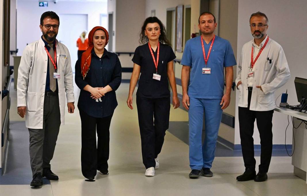 Sürekli hapşıran kadın iyileşti: Bakın neden sürekli hapşırıyormuş! Uluslararası ölçekte nadir bir vaka 8